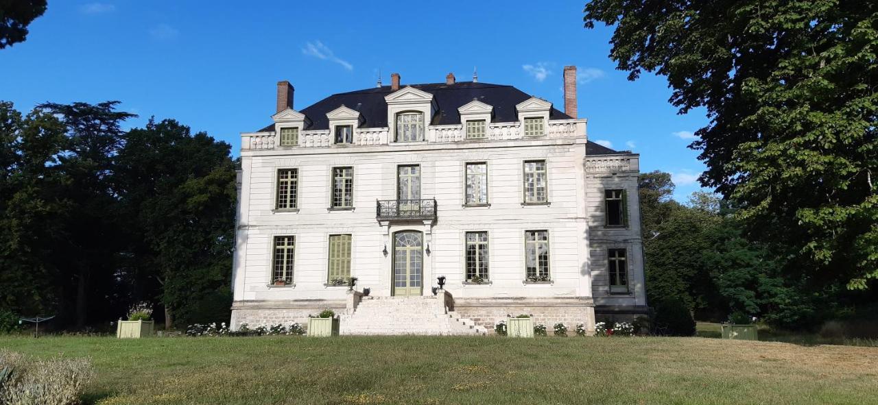 Le Chateau Du Breuil Mazières-de-Touraine Exteriör bild