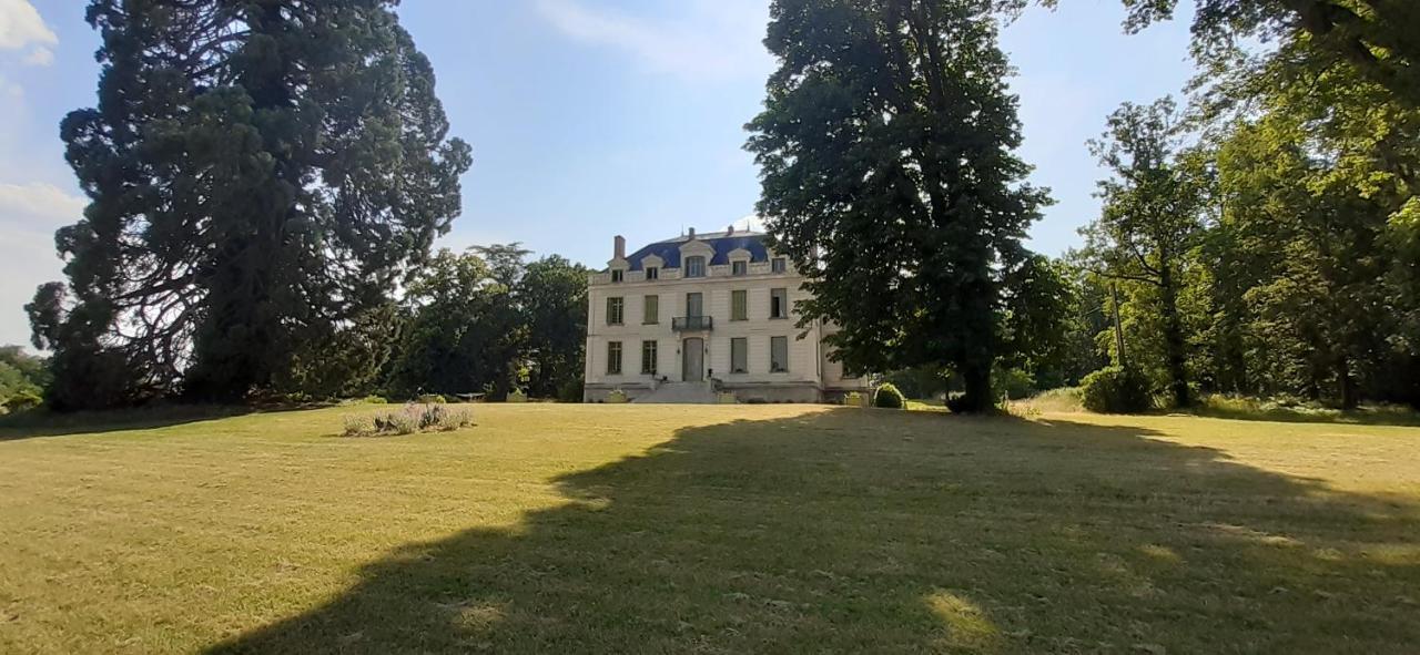 Le Chateau Du Breuil Mazières-de-Touraine Exteriör bild