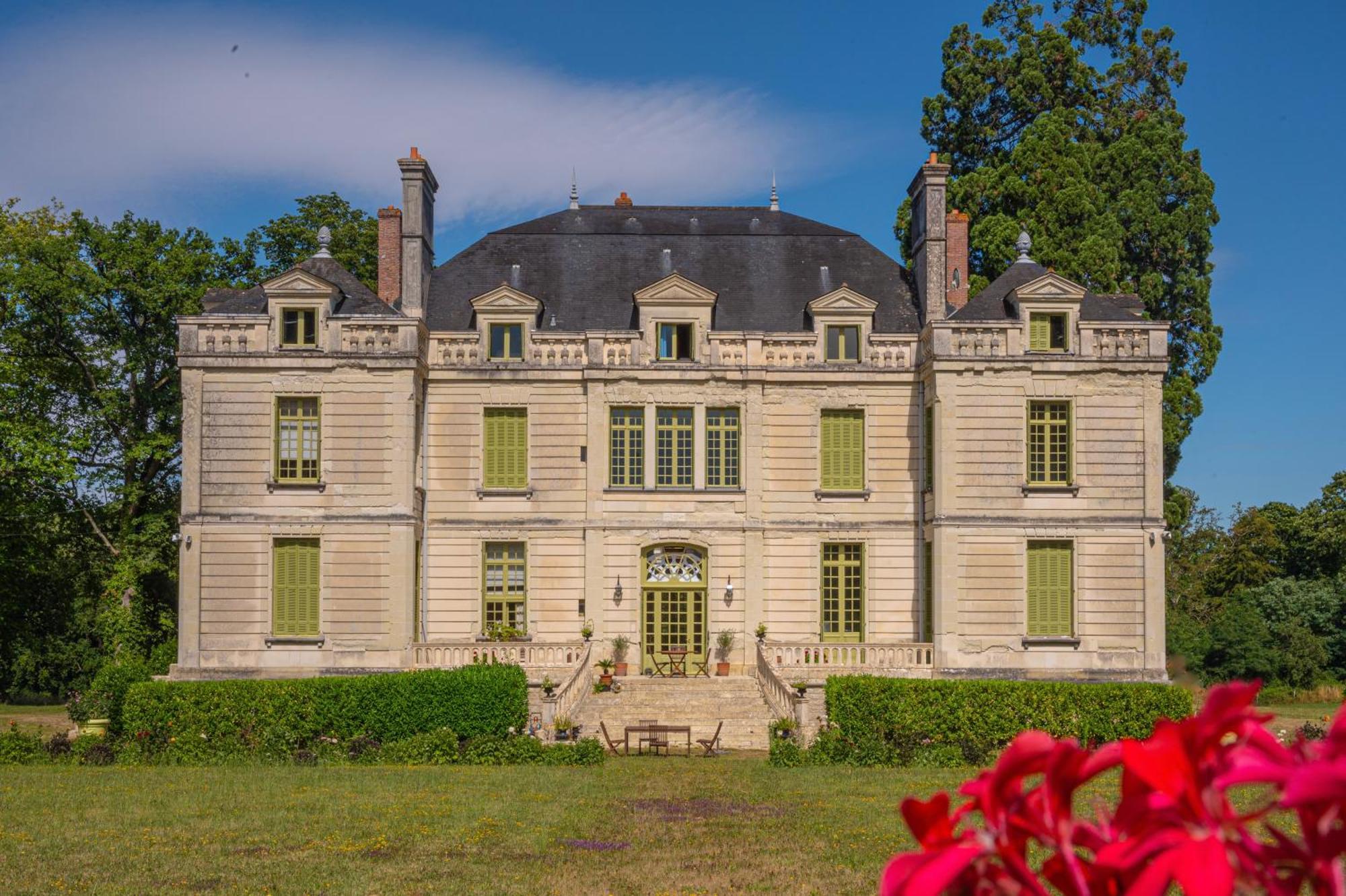 Le Chateau Du Breuil Mazières-de-Touraine Exteriör bild